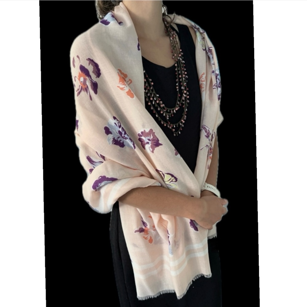 🎁New Romantic Peach-Salmon Floral Oversize Scarf -Lightweight, Four-Season